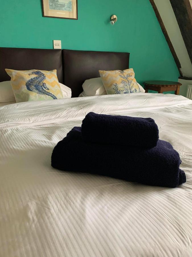Ye Olde White Harte Hotel Burnham-on-Crouch Chambre photo