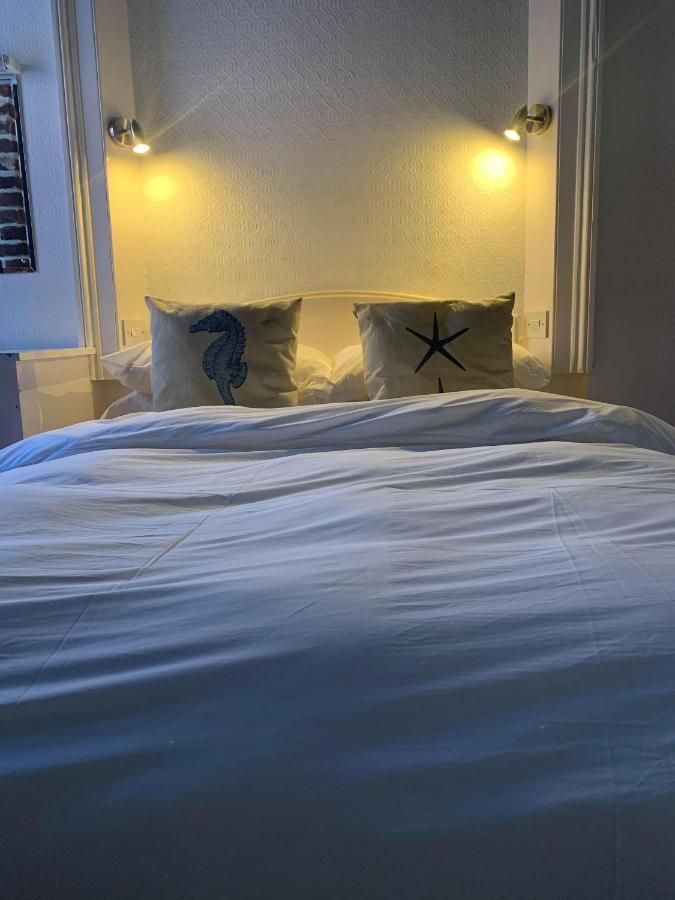 Ye Olde White Harte Hotel Burnham-on-Crouch Extérieur photo