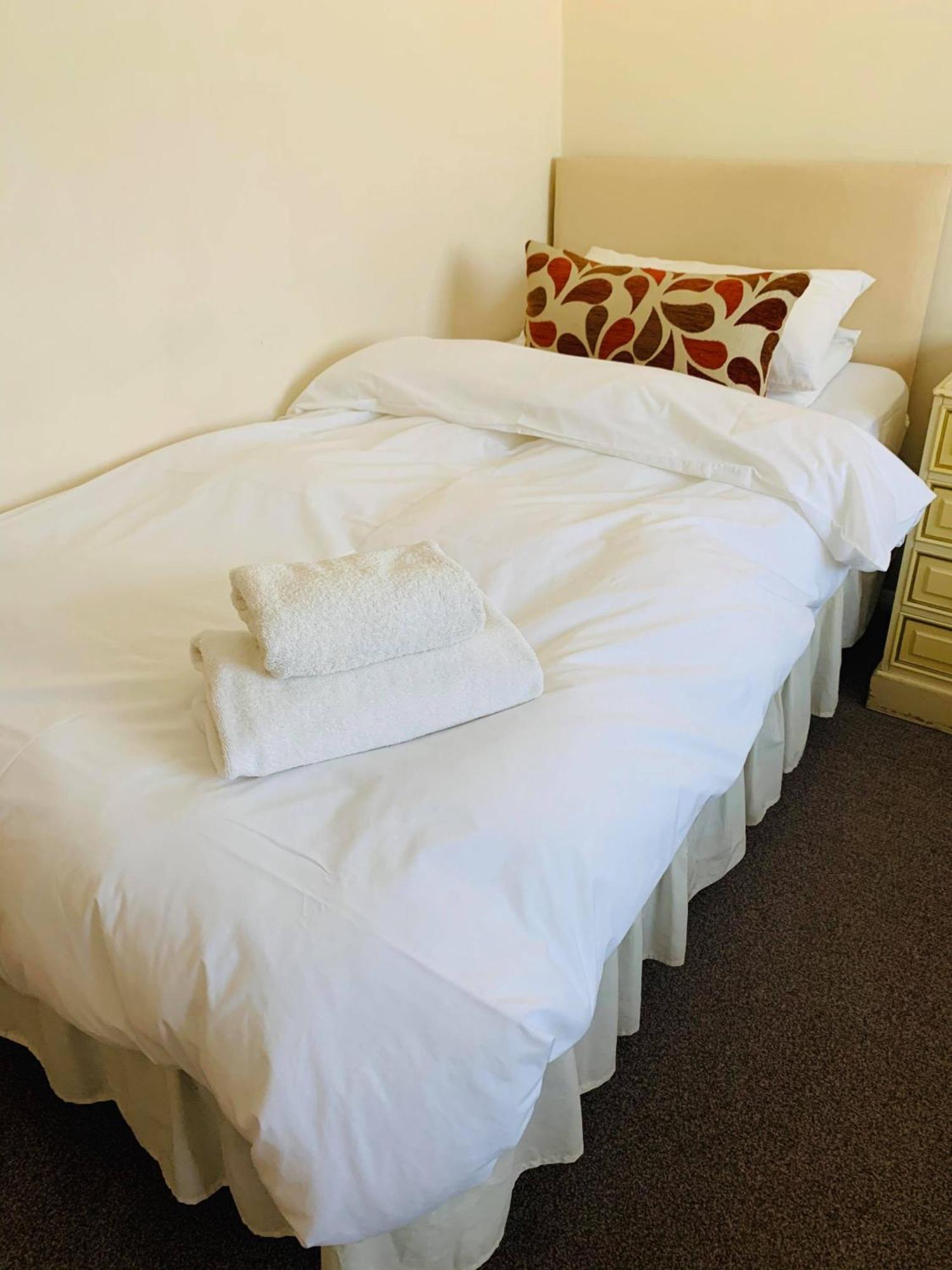 Ye Olde White Harte Hotel Burnham-on-Crouch Chambre photo