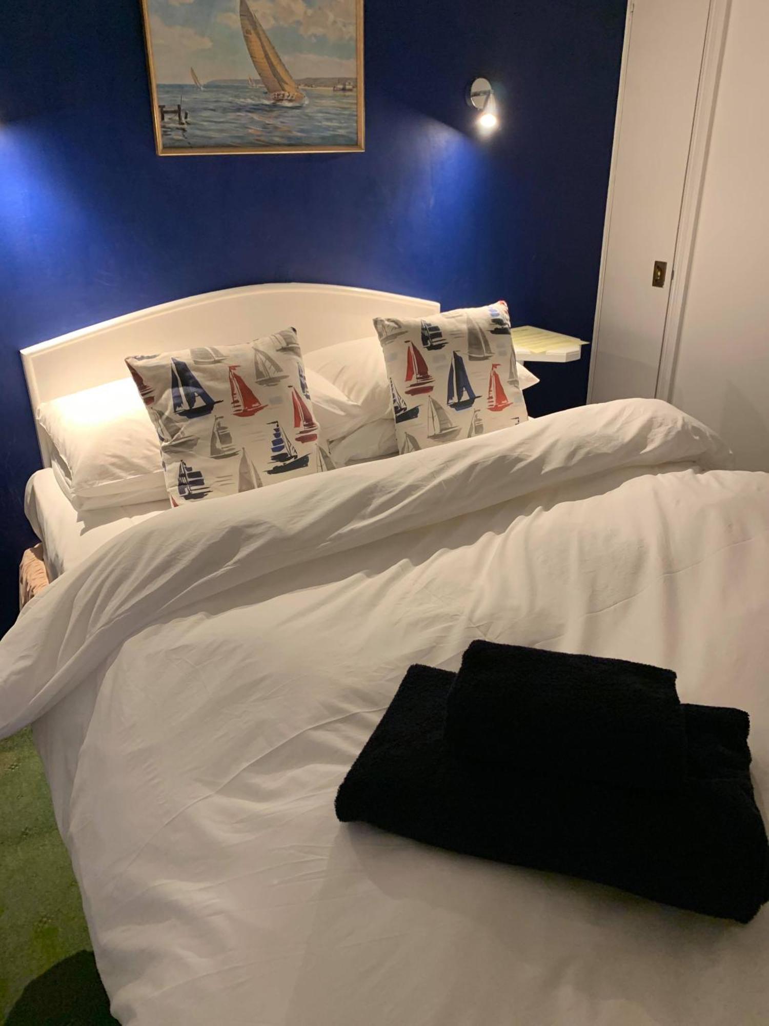 Ye Olde White Harte Hotel Burnham-on-Crouch Chambre photo