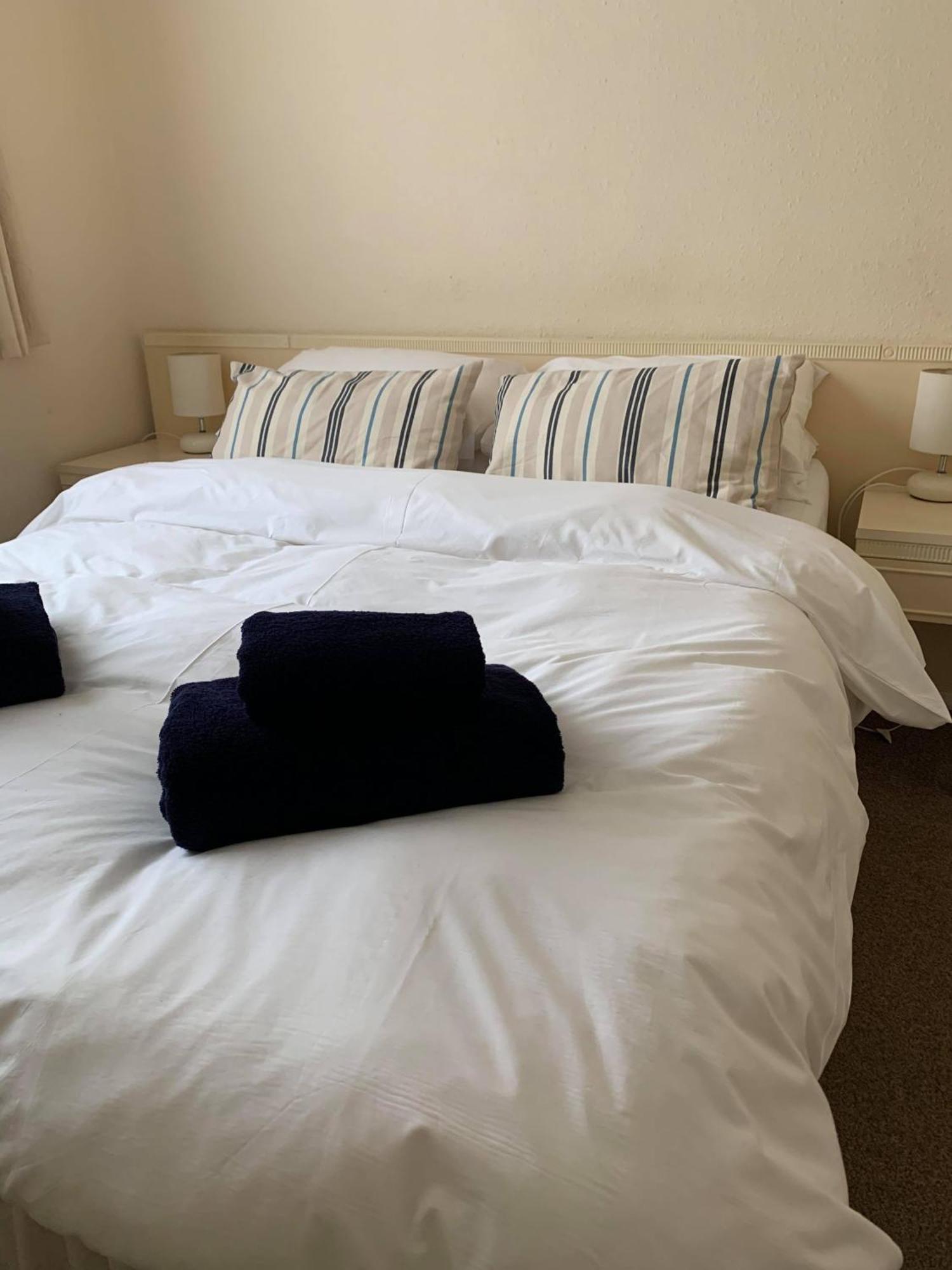 Ye Olde White Harte Hotel Burnham-on-Crouch Chambre photo