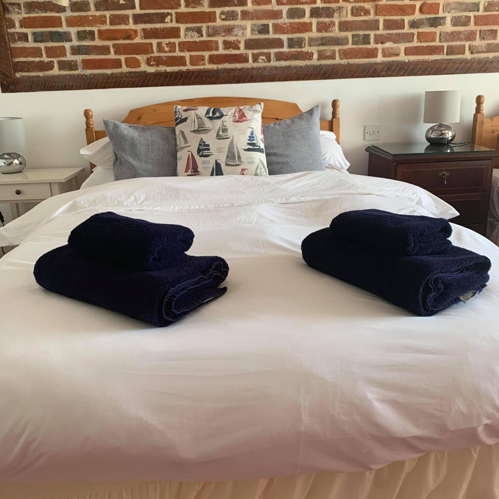 Ye Olde White Harte Hotel Burnham-on-Crouch Chambre photo